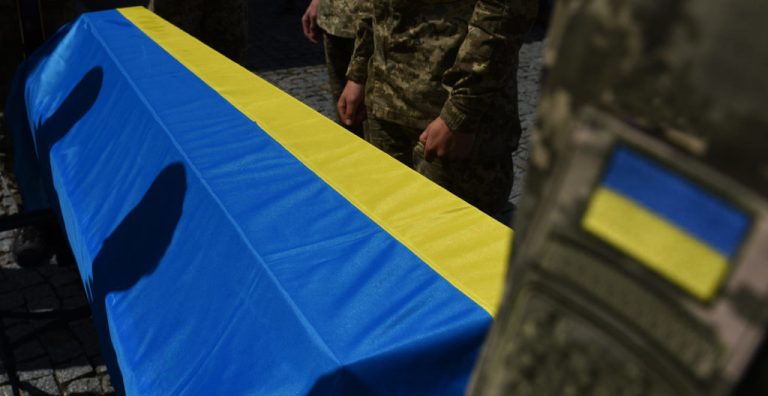 В Україну з початку року повернули понад 10 тисяч тіл загиблих захисників 11 tila zahysnykiv dzherelo bumble dee 1024x528 1