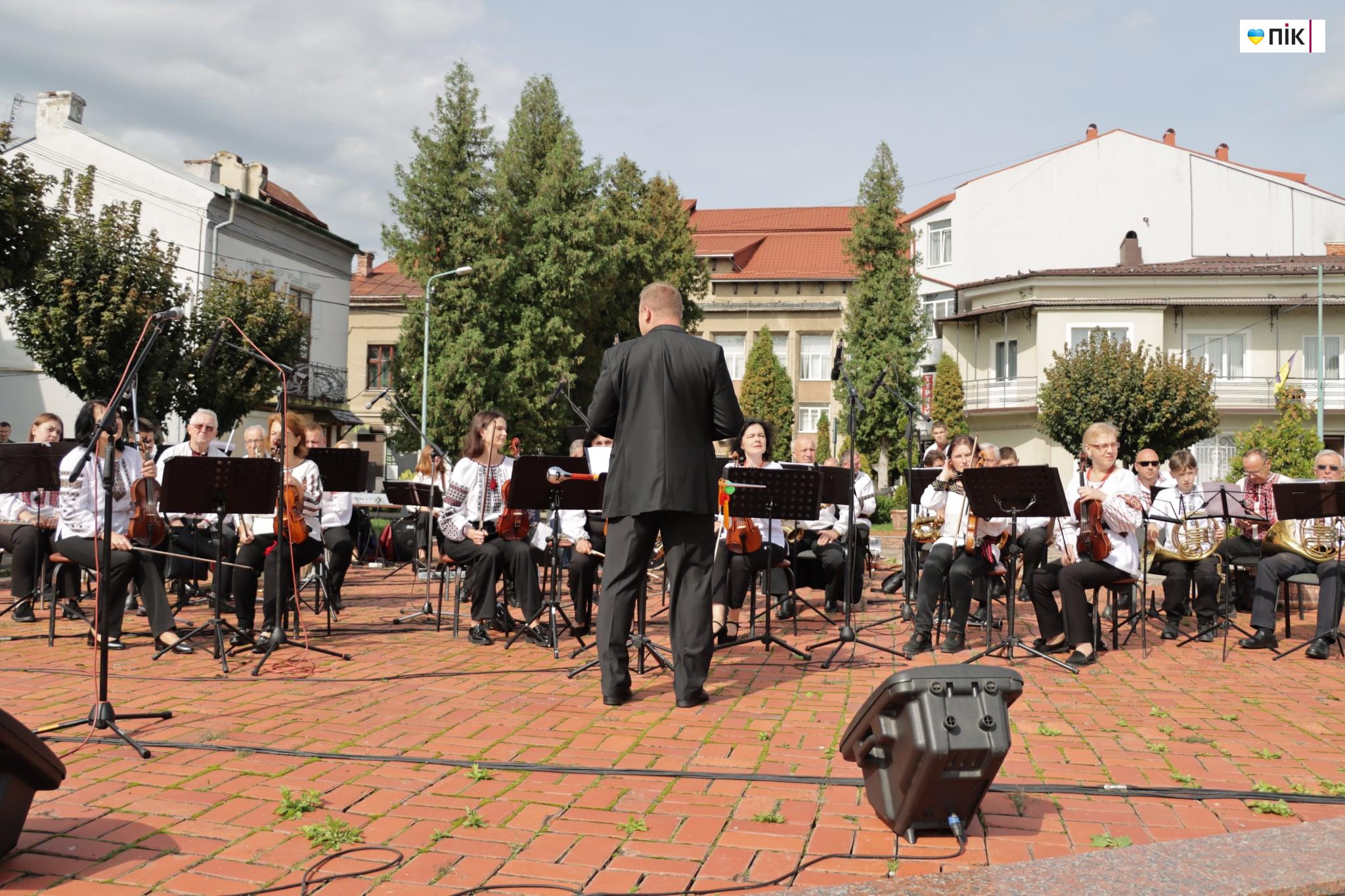 Люди Прикарпаття: День міста у Надвірній-2025 (ФОТО) 5 32c0af61 99b4 473f 8223 f86c01bf2f73