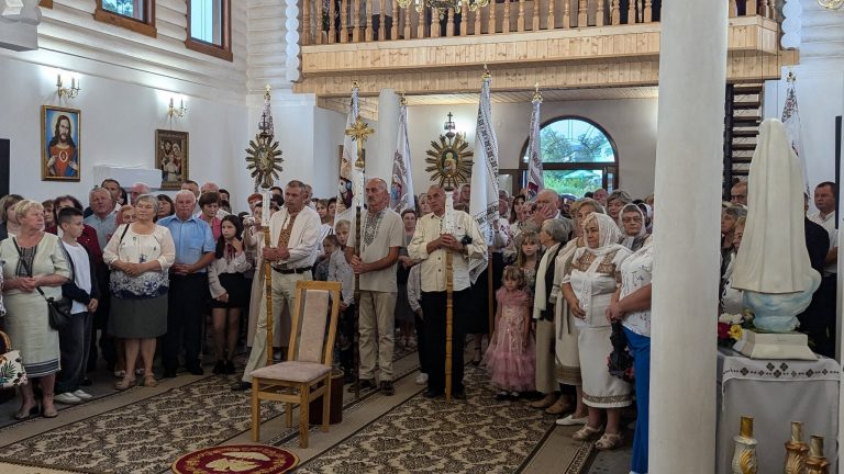 У Болехові освятили новий храм святих апостолів Петра і Павла (ФОТО)