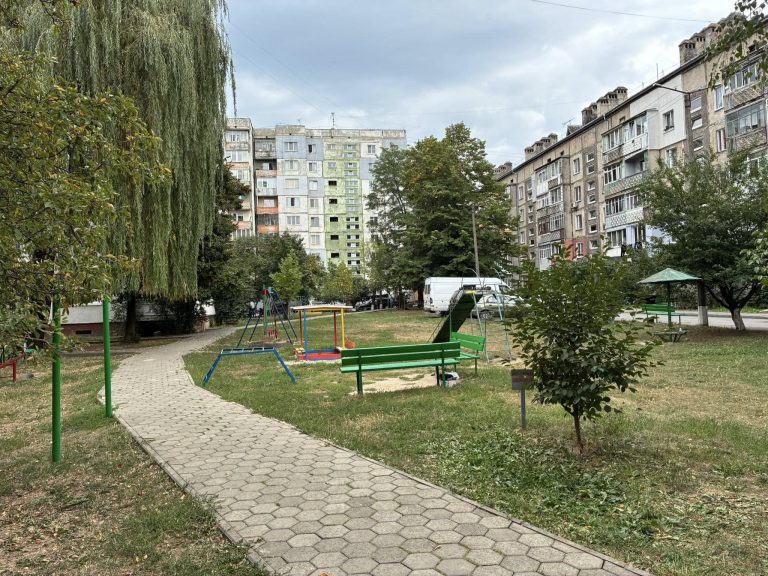 У Франківську створили ОСББ з чотирьох будинків і отримали майже мільйон гривень (ФОТО)