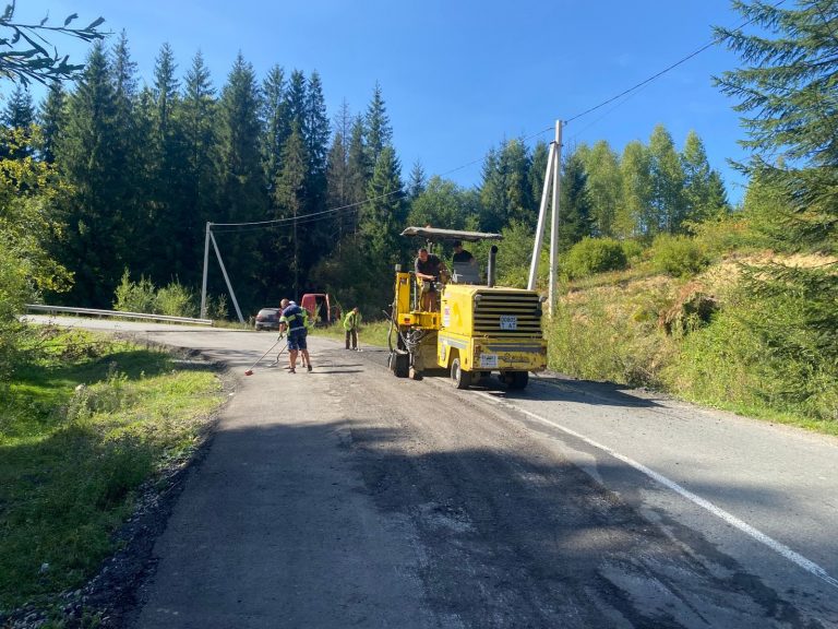 На Прикарпатті тривають ремонтні роботи на автошляхах: де саме? 9 546429135 806295648401975 1500026111858154226 n