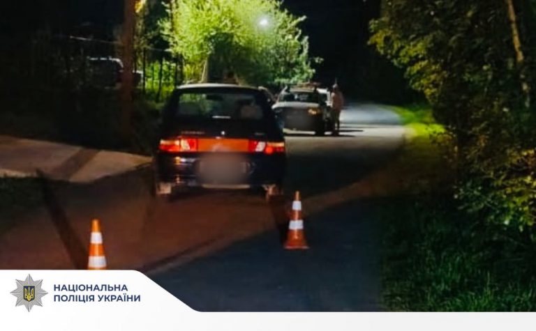 На Прикарпатті автомобіль збив чоловіка та його сина (ФОТО) 1 548180297 796639806343584 6985526722555571807 n