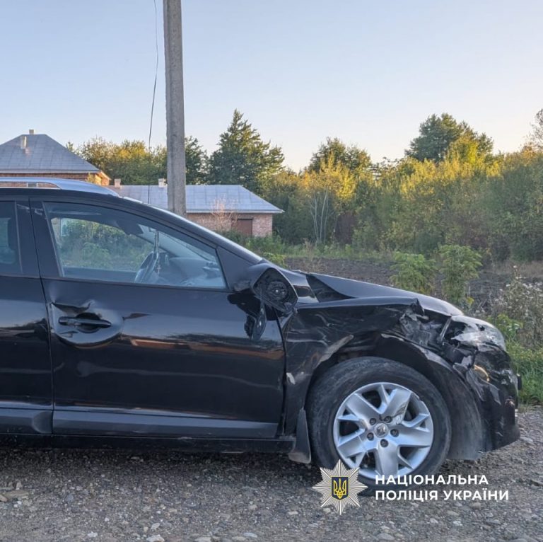 ДТП у Франківську: зіткнулися Opel та Toyota (ФОТО) 10 550128239 800833459257552 7436862650157591655 n