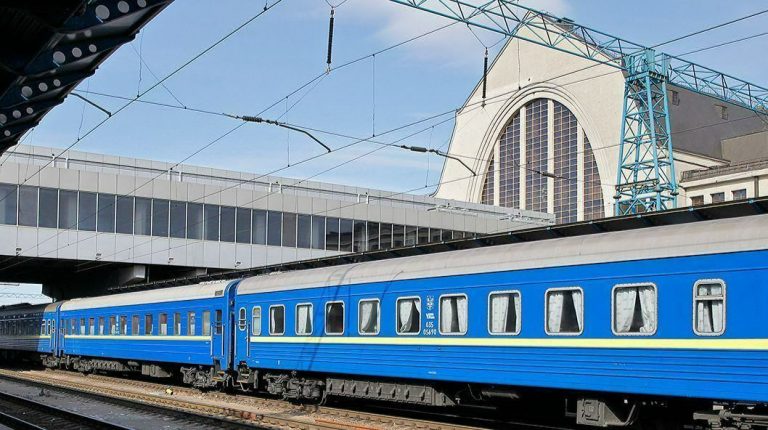 На Прикарпатті через ремонт колій зміниться рух поїздів: перелік 6 6644bbc8e2e29 e1758547284693