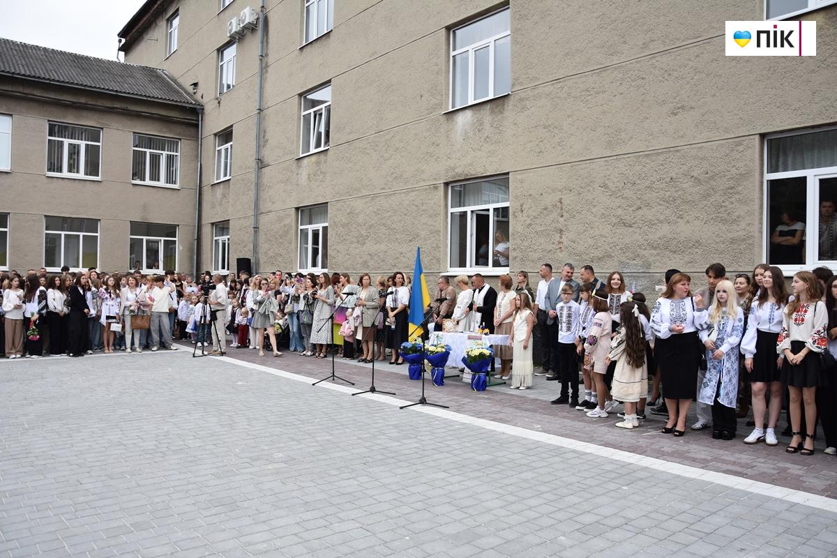 День знань-2025: у Франківських ліцеях пролунав перший дзвоник (ФОТО) 4 DSC 0581