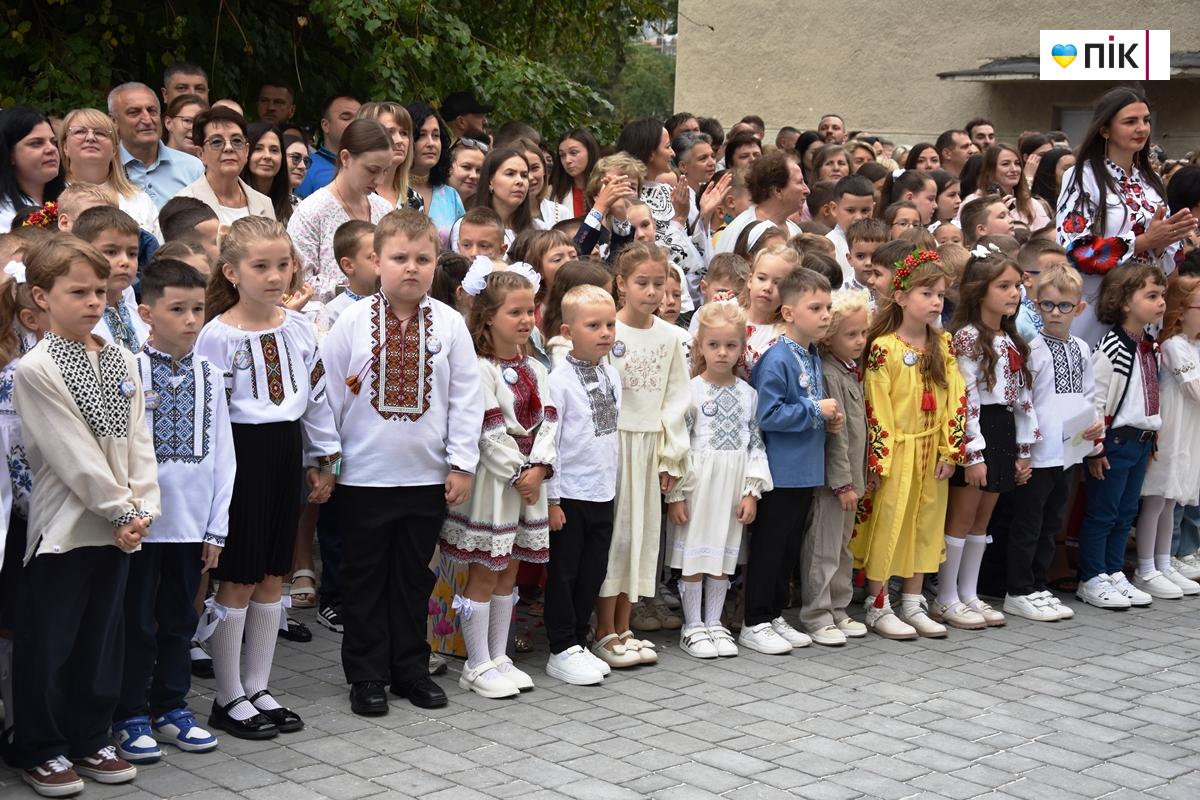 День знань-2025: у Франківських ліцеях пролунав перший дзвоник (ФОТО) 17 DSC 0646