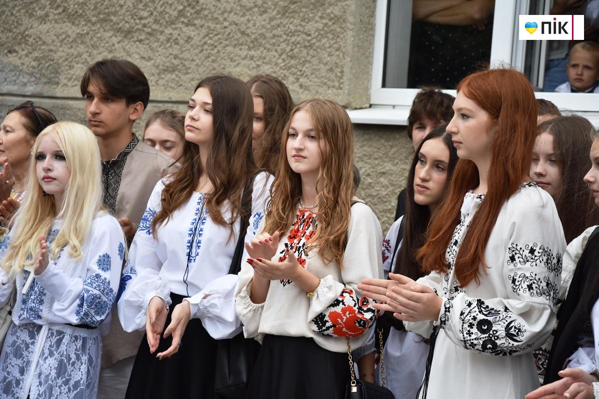 День знань-2025: у Франківських ліцеях пролунав перший дзвоник (ФОТО) 20 DSC 0659