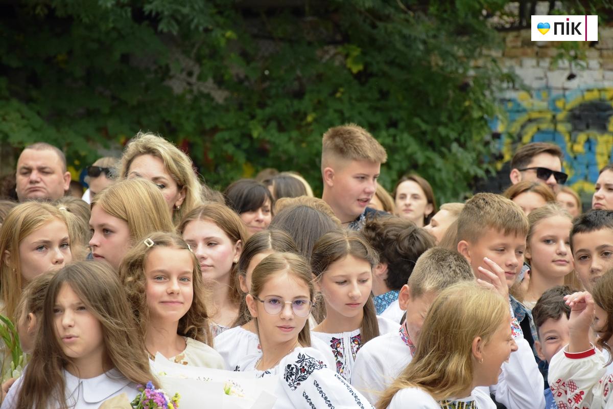 День знань-2025: у Франківських ліцеях пролунав перший дзвоник (ФОТО) 22 DSC 0663