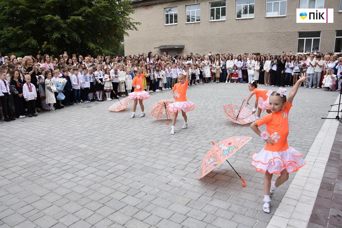 День знань-2025: у Франківських ліцеях пролунав перший дзвоник (ФОТО) 42 DSC 0815