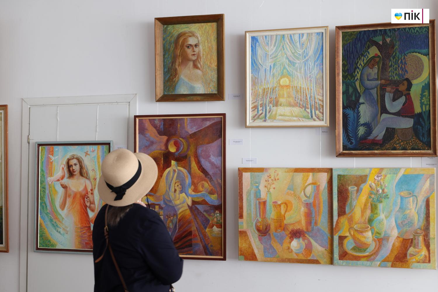 Люди Прикарпаття: на виставці Олега Заставного «Світло без тіні» (ФОТО) 9 G71A3904 resize