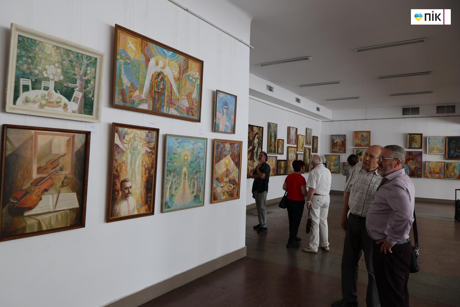 Люди Прикарпаття: на виставці Олега Заставного «Світло без тіні» (ФОТО) 11 G71A4205 resize