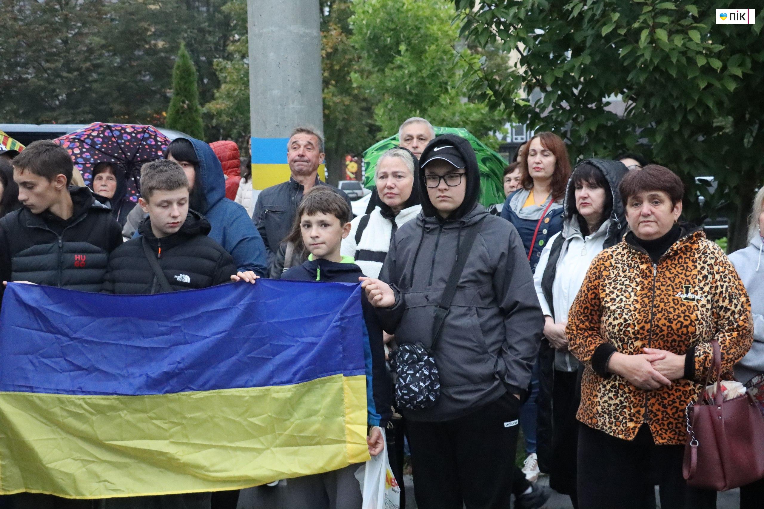 У Калуші зустріли Ярослава Гелема, який повернувся з полону (ФОТО, ВІДЕО) 3 IMG 20250924 202828 735