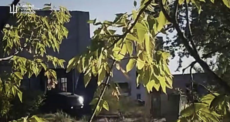 ГУР знищила автомобіль, який перевозив російських операторів БпЛА (ФОТО) 2 photo 2025 09 28 16 58 35