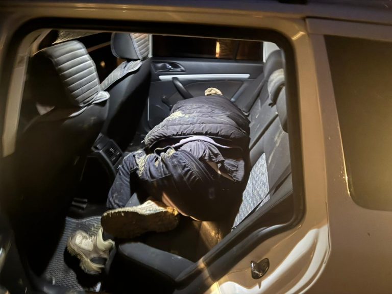 На Буковині викрили схему нелегального переправлення чоловіків до Румунії 1 На Буковині викрили схему нелегального переправлення чоловіків до Румунії