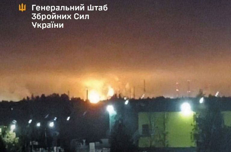 Нічні удари: Сили оборони атакували НПЗ, корабель і позиції "Іскандера" 1 557453397 1155843693395374 473475039426909140 n