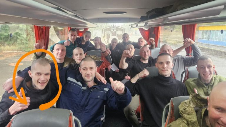 З полону звільнили військового з Рогатинщини Володимира Пугача 10 З полону звільнили військового з Рогатинщини Володимира Пугача