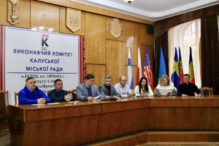 У Калуші сьогодні включили опаленням там, де це технічно можливо 10 У Калуші сьогодні включили опаленням там, де це технічно можливо