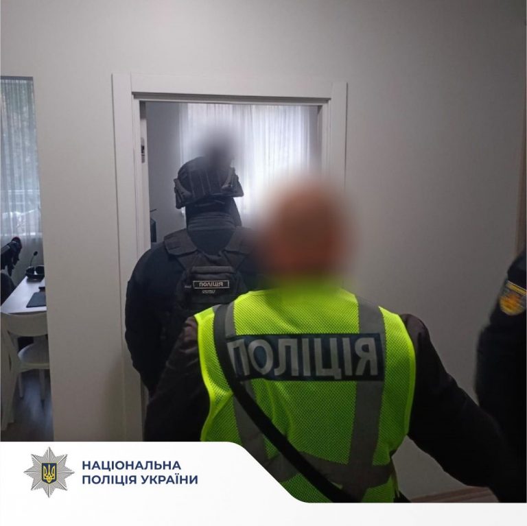 На Прикарпатті судитимуть злочинців, які незаконно втручалися у банківські системи