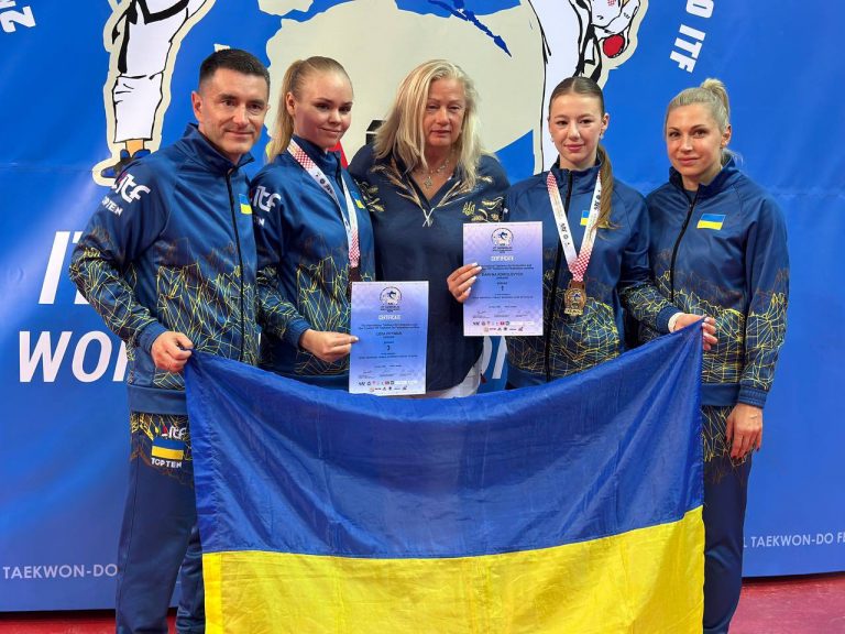 Блискучий виступ спортсменів з Івано-Франківщини на чемпіонаті світу з Таеквон-До (ФОТО) 2 558880955 1239133021581455 2491880075170015261 n