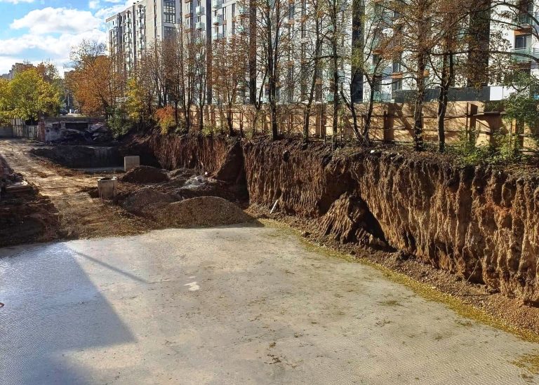 Забруднення джерела у Франківську: активіст стверджує, що забудовник продовжує роботи (ФОТОФАКТ) 2 565071749 31919646997682885 6390378049075633825 n