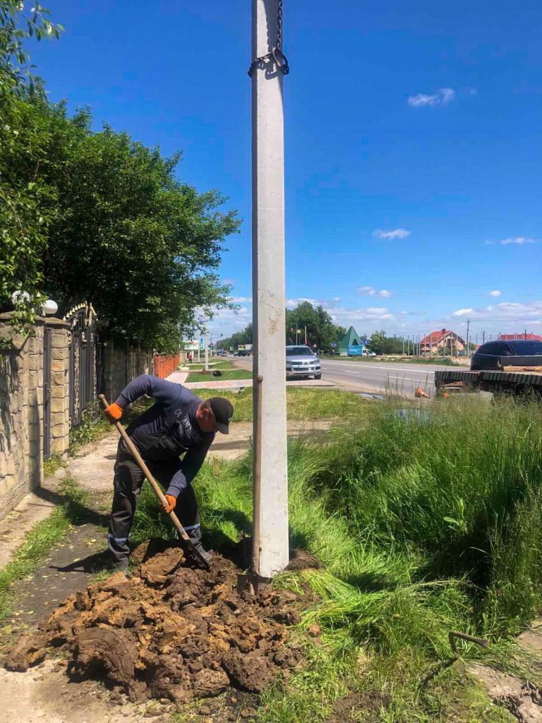 В Драгомирчанах облаштували вуличне освітлення (ФОТО) 2 566369007 1387110256749699 7143247460321449409 n