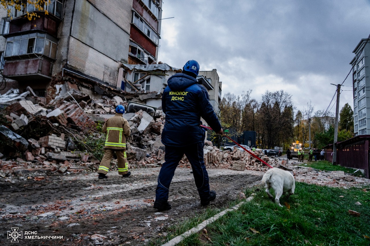 Під завалами багатоповерхівки у Хмельницькому знайшли двох загиблих 4 571028701 1260116429489577 3526944192184100579 n
