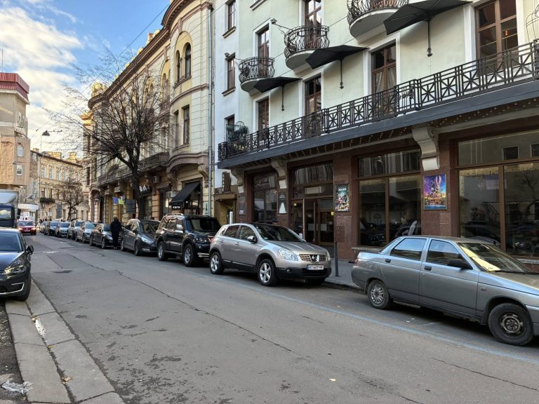 У Франківську з першого листопада змінюється графік платних парковок 6 У Франківську з першого листопада змінюється графік платних парковок