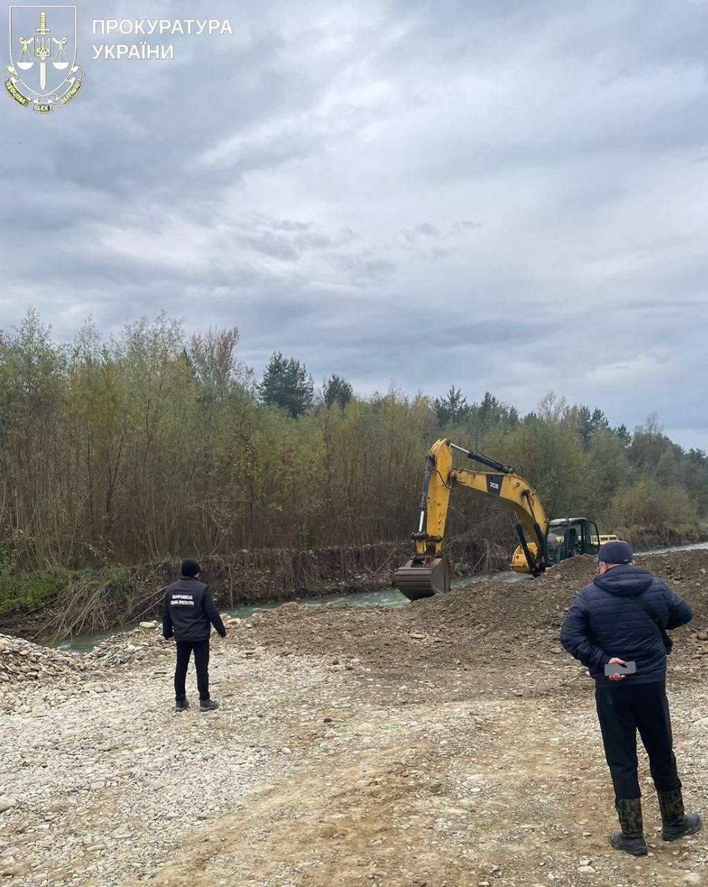 На Франківщині викрили незаконний видобуток гравію в руслі Черемоша 3 571252532 856519790055303 1409012754900578732 n