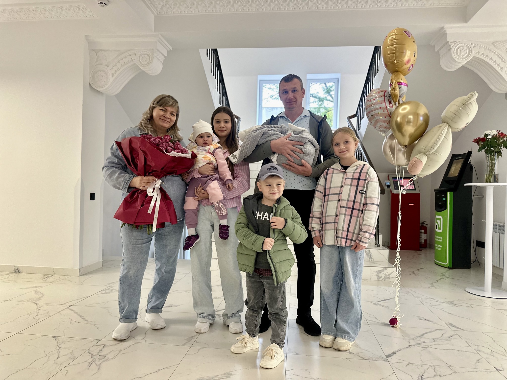 На Львівщині жінка, які ставили діагноз "безпліддя", народила сьому дитину (ФОТО) 2 571314509 122221004588308514 2275918581493941523 n