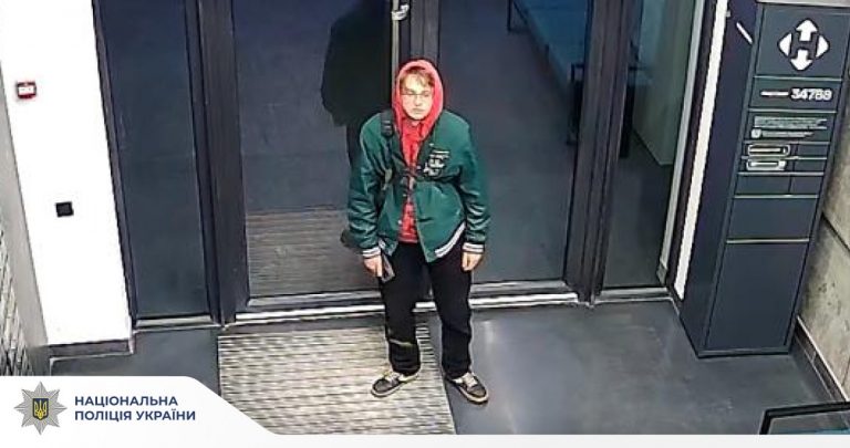 Франківські поліцейські розшукують чоловіка, причетного до крадіжки (ФОТО) 8 571315045 710106632119830 4209673219844553439 n