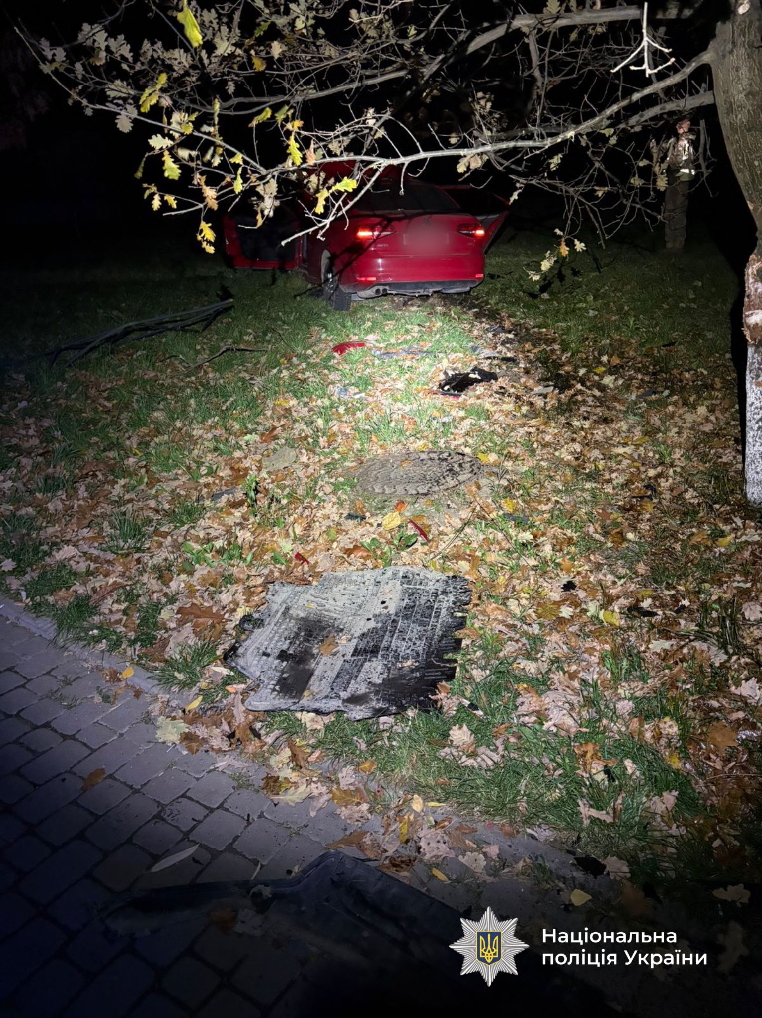 У Франківську п'яний водій скоїв ДТП: постраждала пасажирка (ФОТО) 4 572092972 832909309383300 611830089851546636 n