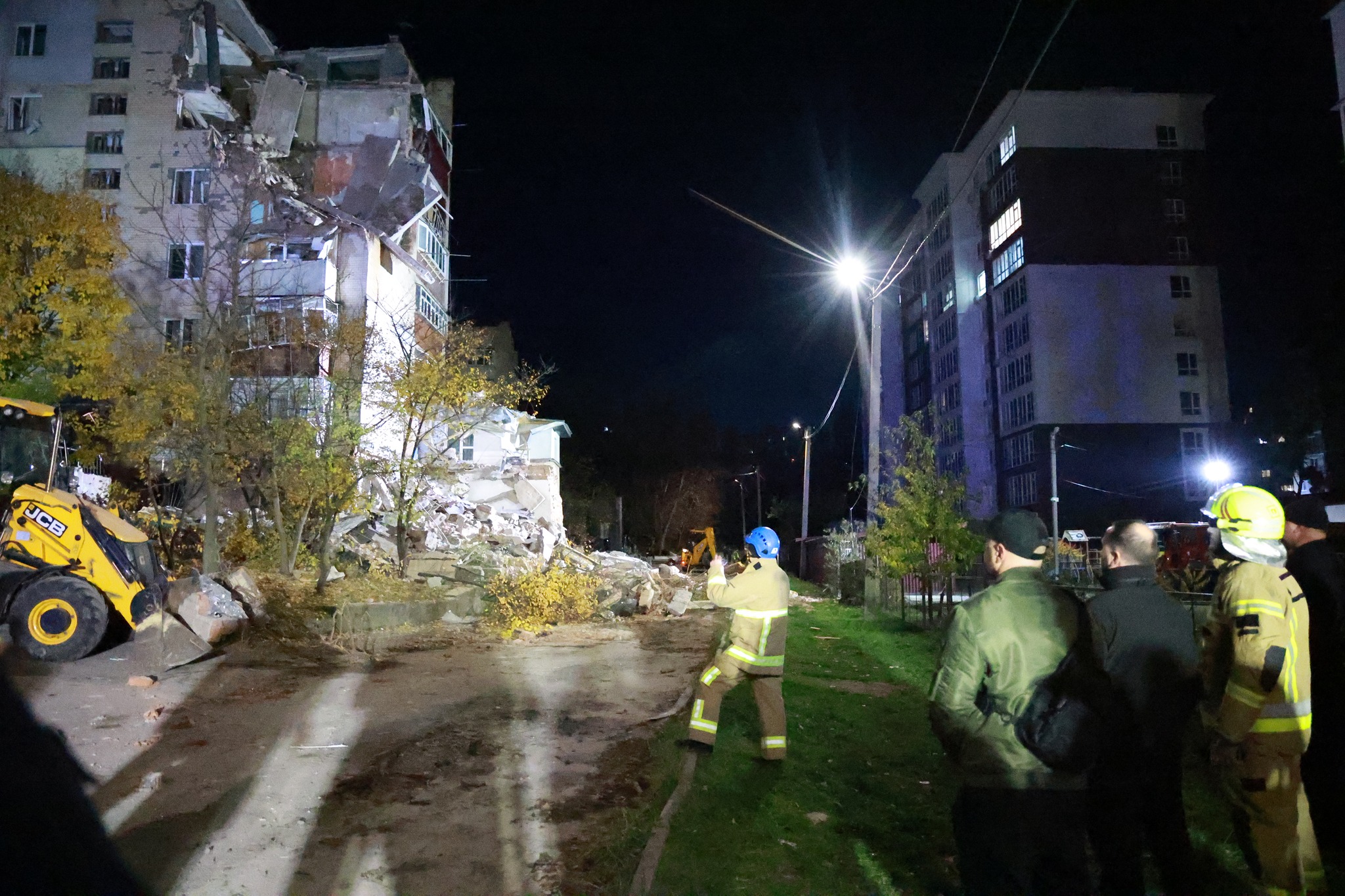 Під завалами багатоповерхівки у Хмельницькому знайшли двох загиблих 3 572738806 1226855876132953 1294795291540150814 n