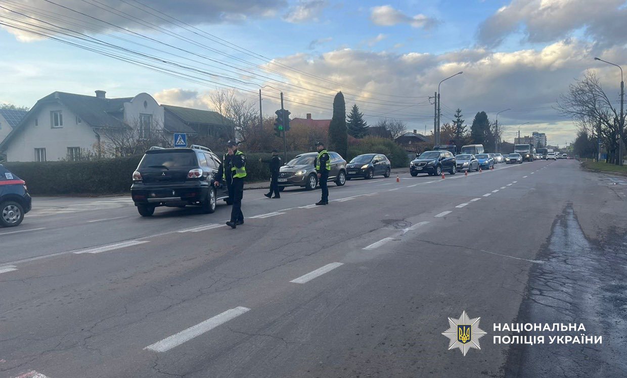 У Франківську вантажівка збила пішохода (ФОТО) 2 573113782 831420552865509 5065488068445978710 n