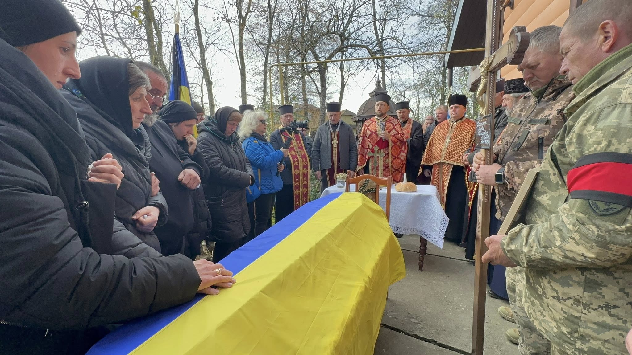 На Надвірнянщині попрощалися із 29-річним бійцем (ФОТО) 3 573388856 1288896176396242 7373754719525913345 n