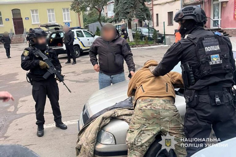 На Тернопільщині викрили групу військових, які катували та грабували людей (ФОТО, ВІДЕО)