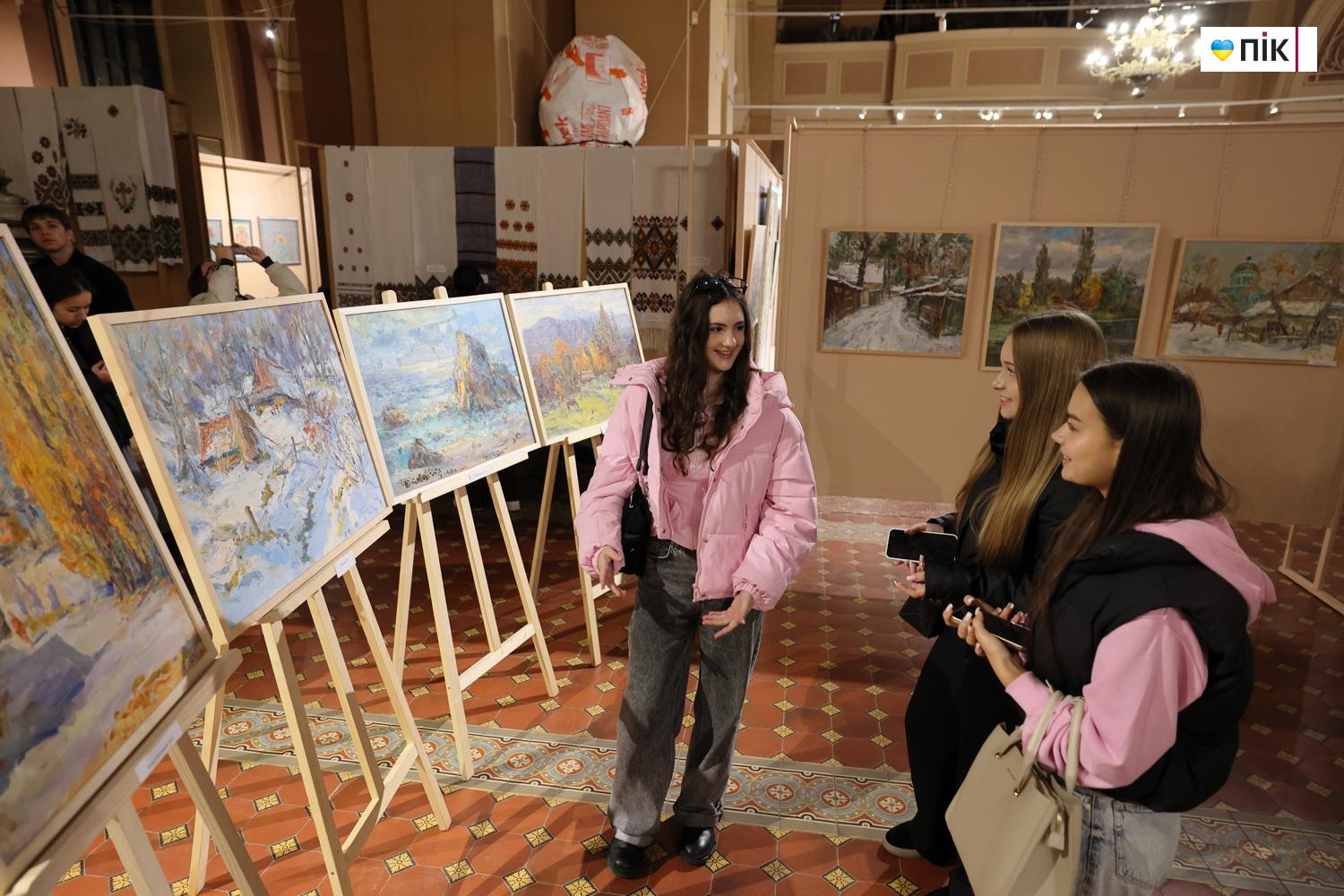 Люди Прикарпаття: на виставці "Від Тараса до Панаса" (ФОТО) 20 G71A2763 resize