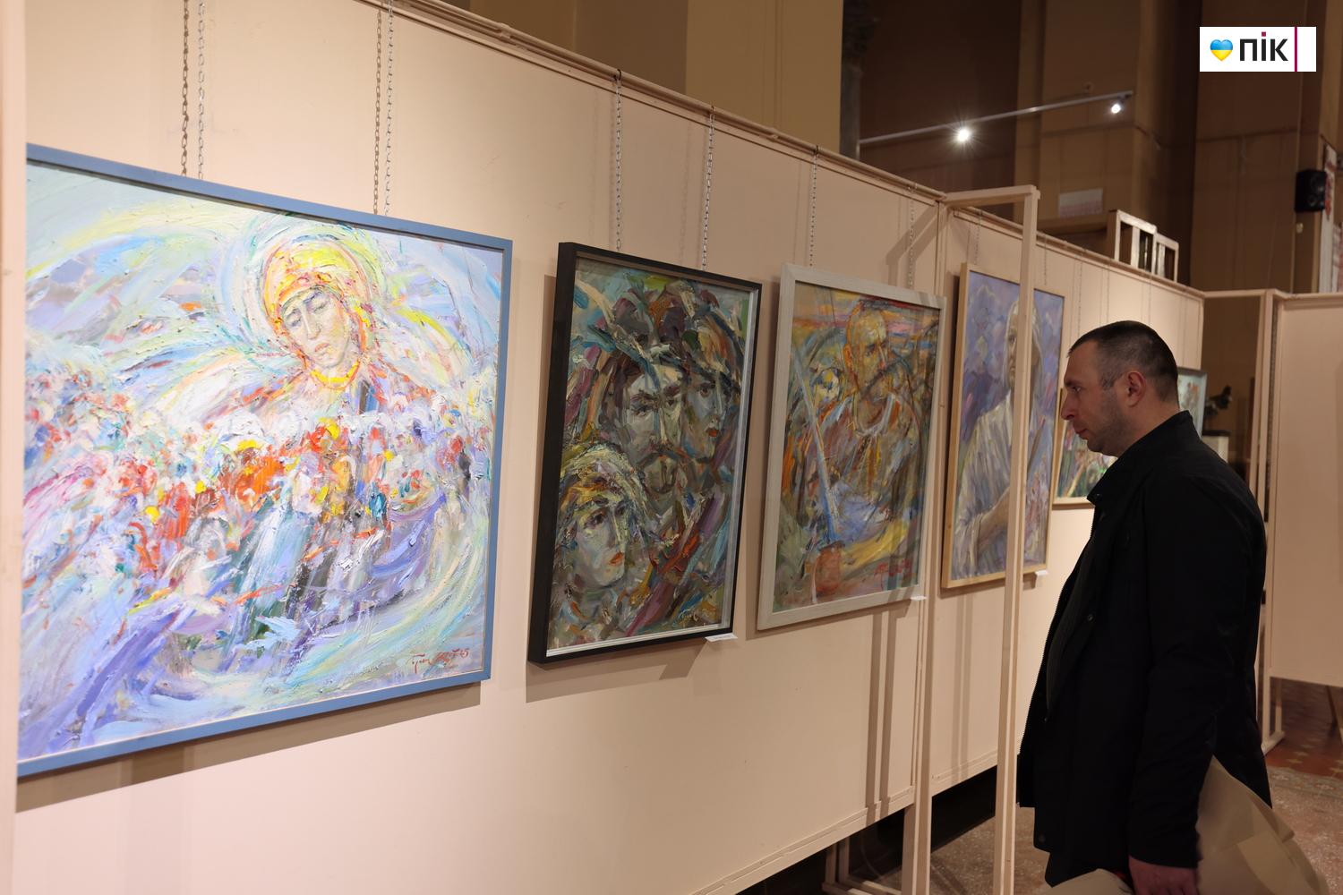 Люди Прикарпаття: на виставці "Від Тараса до Панаса" (ФОТО) 10 G71A2879 resize