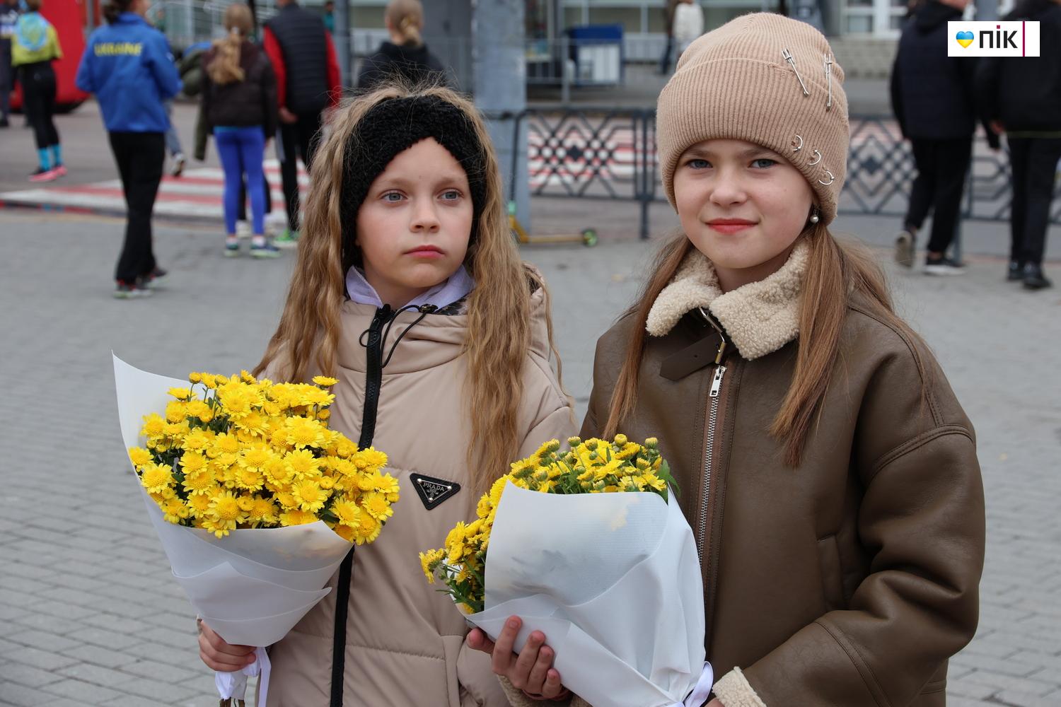 Люди Прикарпаття: на благодійній естафеті "Біжу за ЗСУ" (ФОТО) 23 IMG 0040 resize
