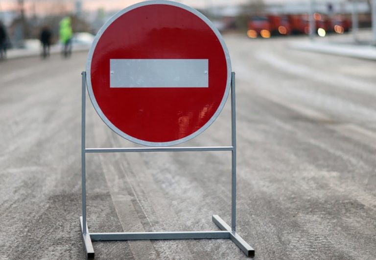 У Франківську тимчасово обмежать рух транспорту 12 a16