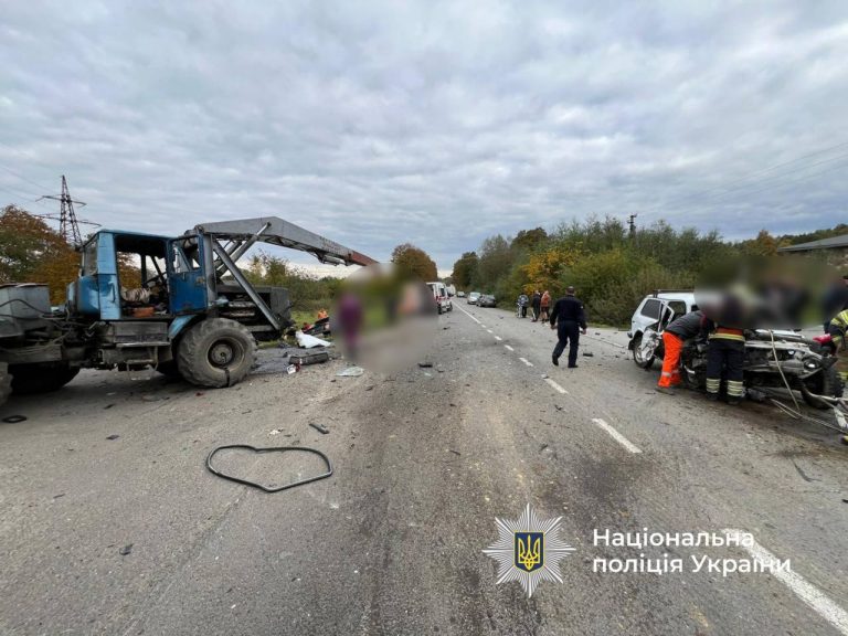 В ДТП у Косові загинув 15-річний хлопець (ФОТО) 2 В ДТП у Косові загинув 15-річний хлопець (ФОТО)