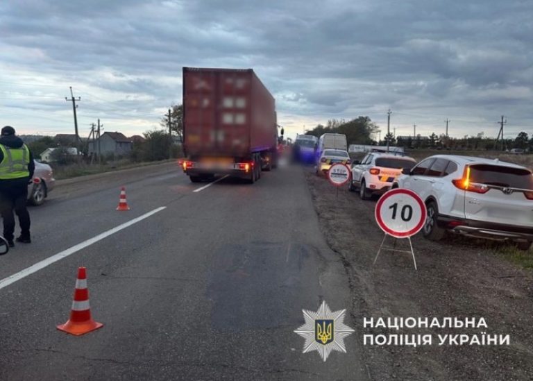 На Одещині вантажівка на блокпосту на смерть збила двох військових (ФОТО) 10 img 5e24f716a93d087c86921207f3a442f9