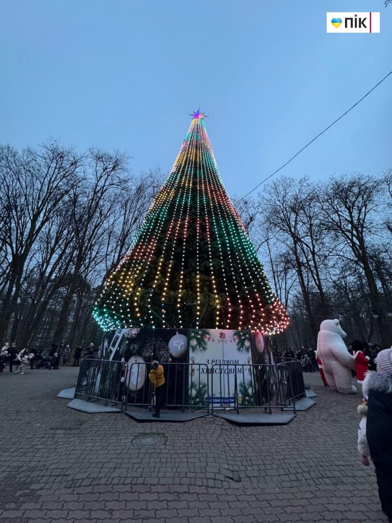 Чи встановлюватимуть у Франківську цього року новорічну ялинку 10 photo 2024 12 06 16 24 13 1
