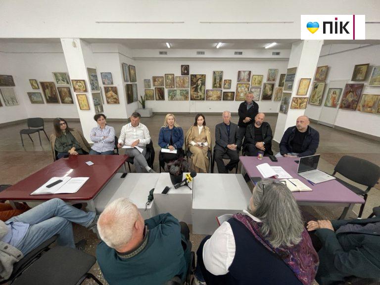 Депутати і митці обговорили долю Будинку художника: остаточне рішення попереду 7 photo 2025 10 01 08 55 08