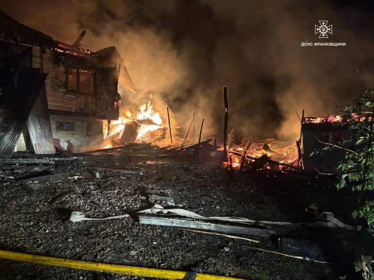 На Коломийщині під час пожежі постраждали четверо людей (ФОТО) 6 photo 2025 10 07 10 33 45
