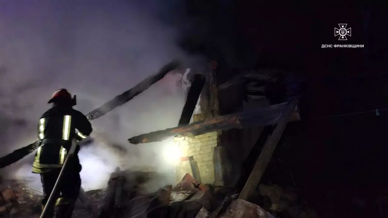 Під час пожежі на Франківщині травмувався чоловік 9 photo 5474574914636872505 y