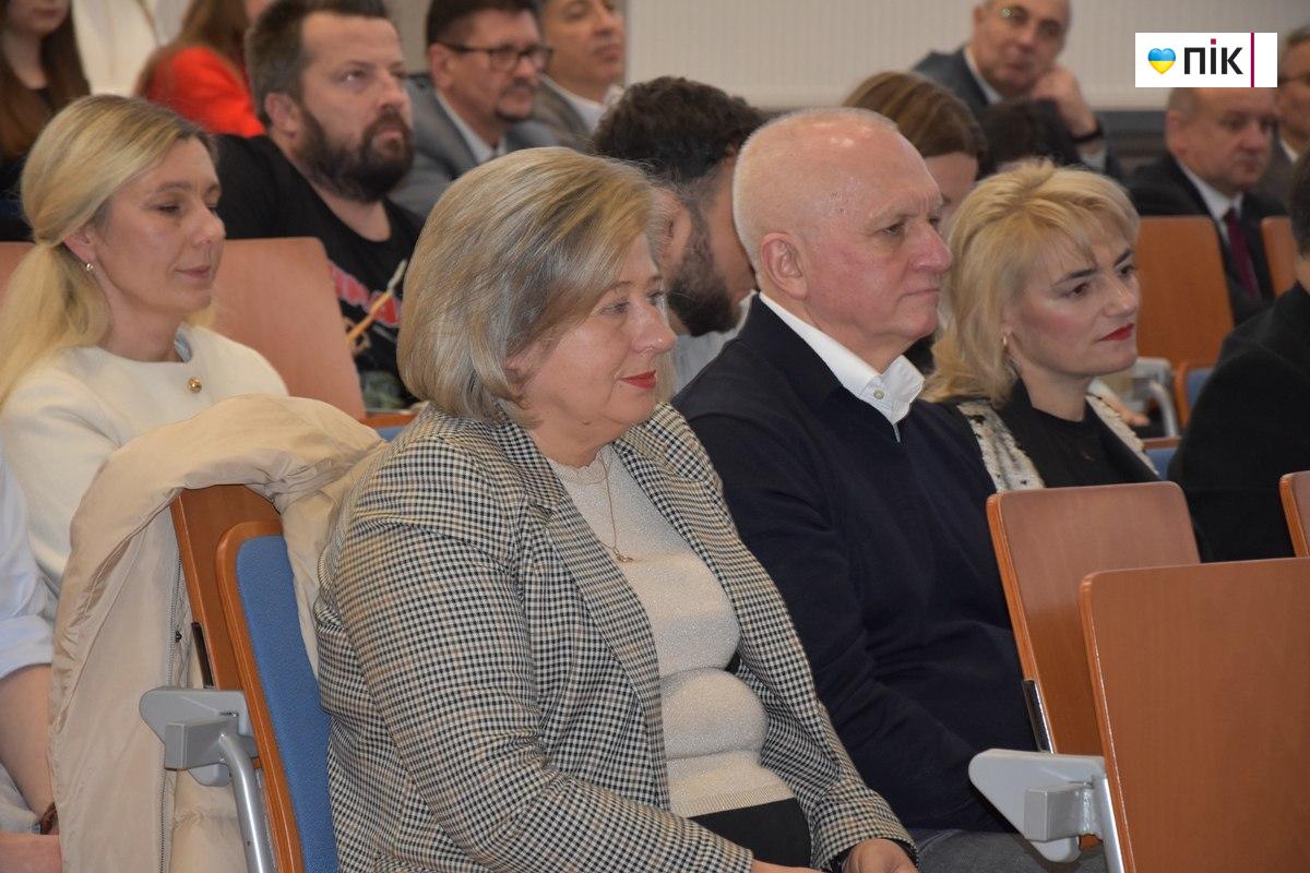 Карпатський університет оголосив про масштабний розвиток дуальної освіти (ФОТО) 14 103888be 51a7 490f b1b7 a50805de6cf8