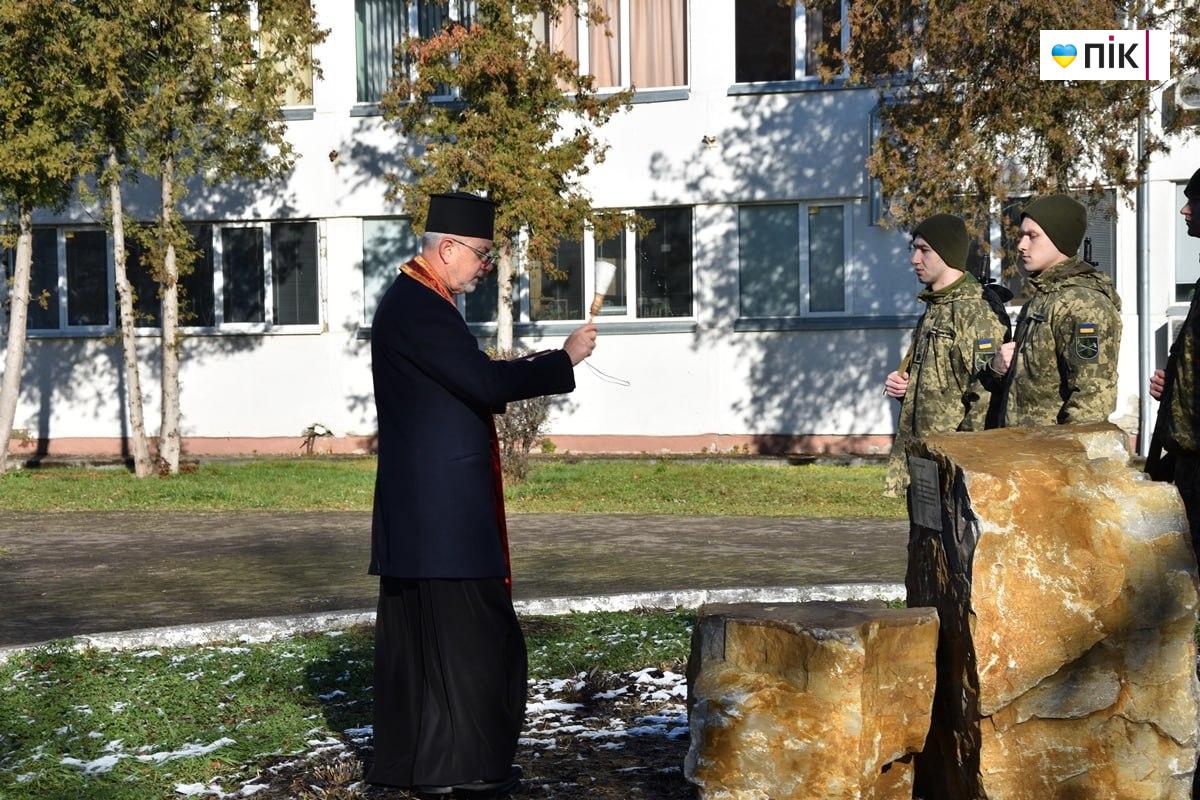 В ІФНТУНГ заклали основу меморіалу полеглим захисникам (ФОТО) 5 5269715712039653612