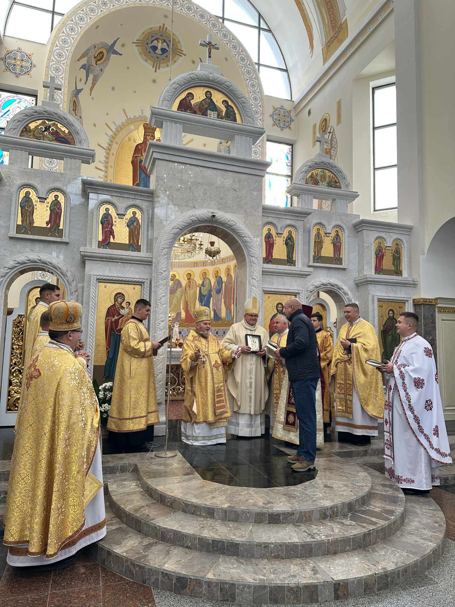 Зарваниця: чим живе Марійський духовний центр та чому тут постав Український Єрусалим 4 575880349 802918945845137 8415492859586201910 n