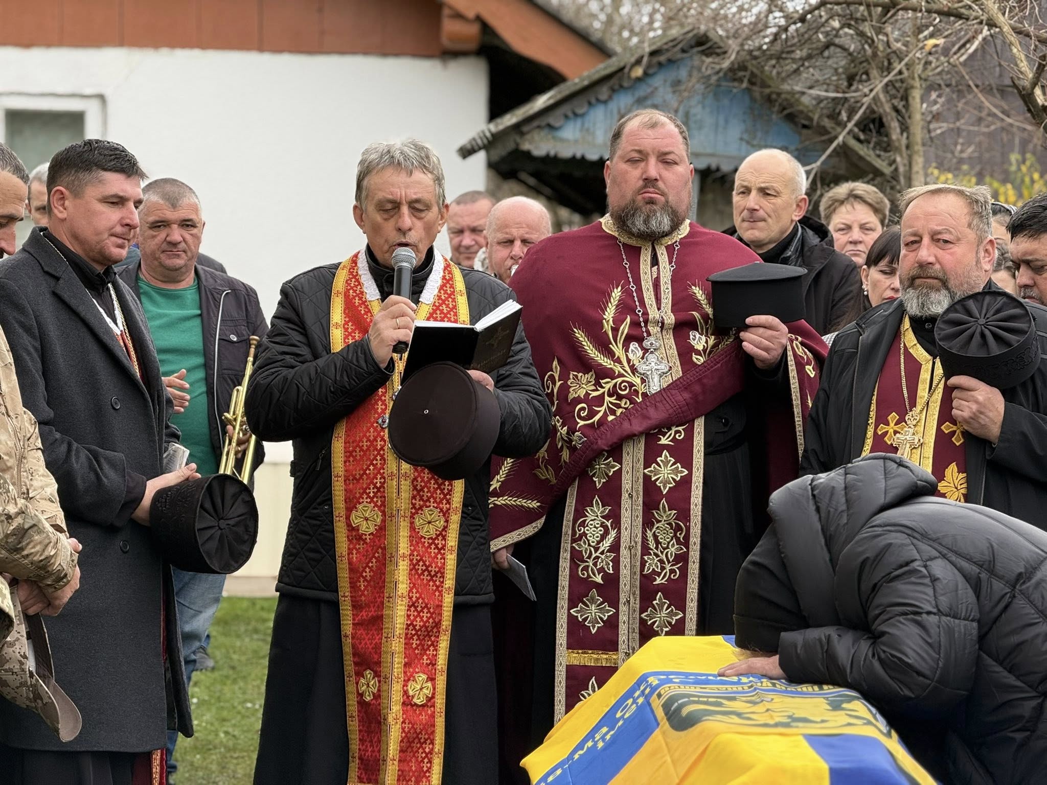 На Прикарпатті провели в останню путь військового Миколу Жураківського (ФОТО) 4 576822625 122146337174701970 7314713768602814313 n