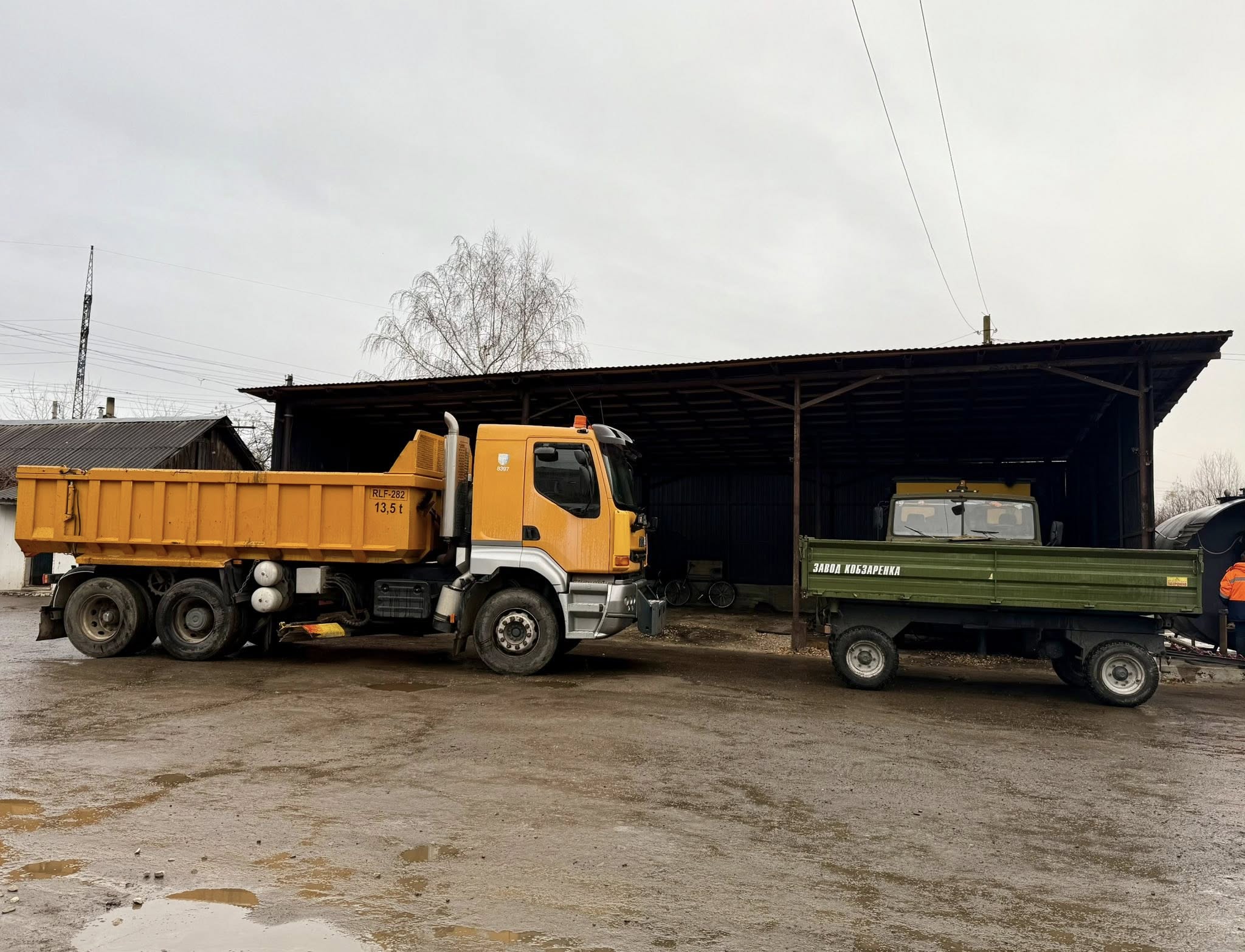 У Калуші виділили 2,4 млн грн на купівлю трьох нових тракторів для прибирання снігу 3 577051643 873027805248721 5897241357518818124 n
